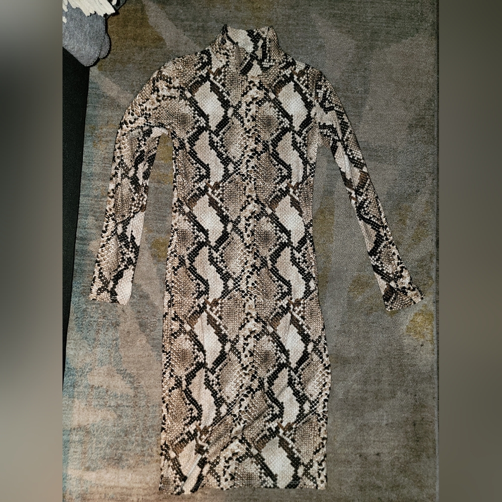 Snakeskin Print Long Sleeve Dress